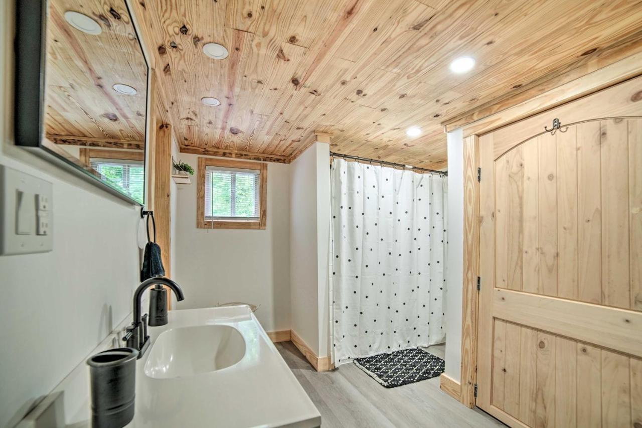 Creekside Ranch With Porch About 2 Mi To Pkwy Villa Pigeon Forge Eksteriør billede