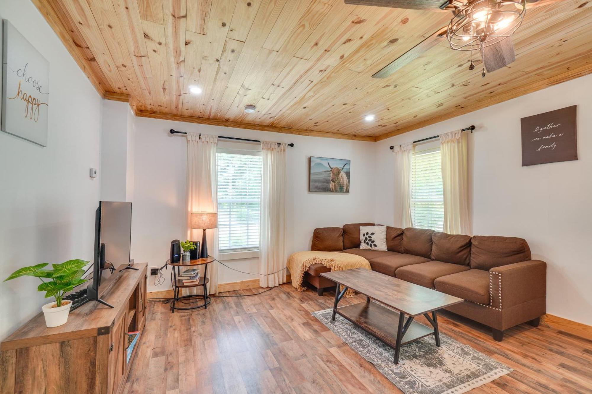 Creekside Ranch With Porch About 2 Mi To Pkwy Villa Pigeon Forge Eksteriør billede